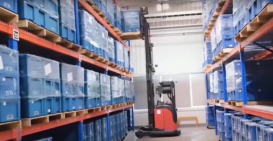 WCS Control Pallet Forklift AGV Material Handling Warehouse Picking And Loading